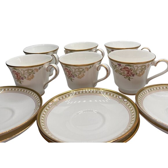 Brand New Royal Doulton Porcelain "Lichfield" Floral Teacup & Saucer Set of 6 - Picture 3 of 12